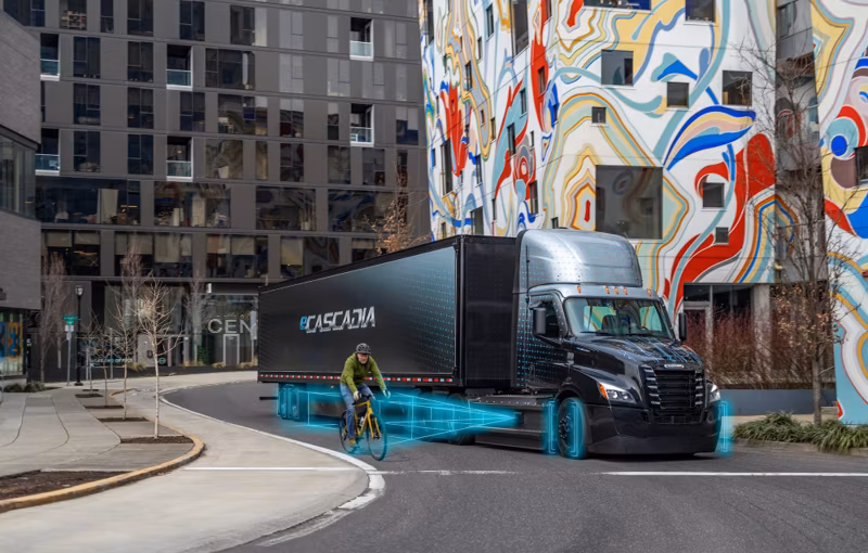2024 Freightliner eCascadia - Image 9